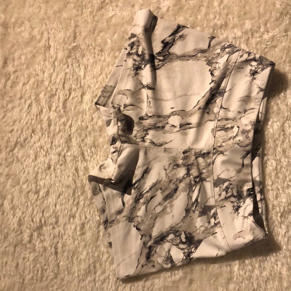 These marbled black and white shorts are super amazing! - Picture 1 of 3